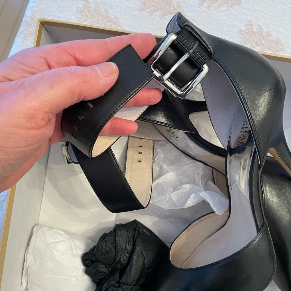 Michael Kors Black Leather Heels with Buckle - Picture 7 of 9